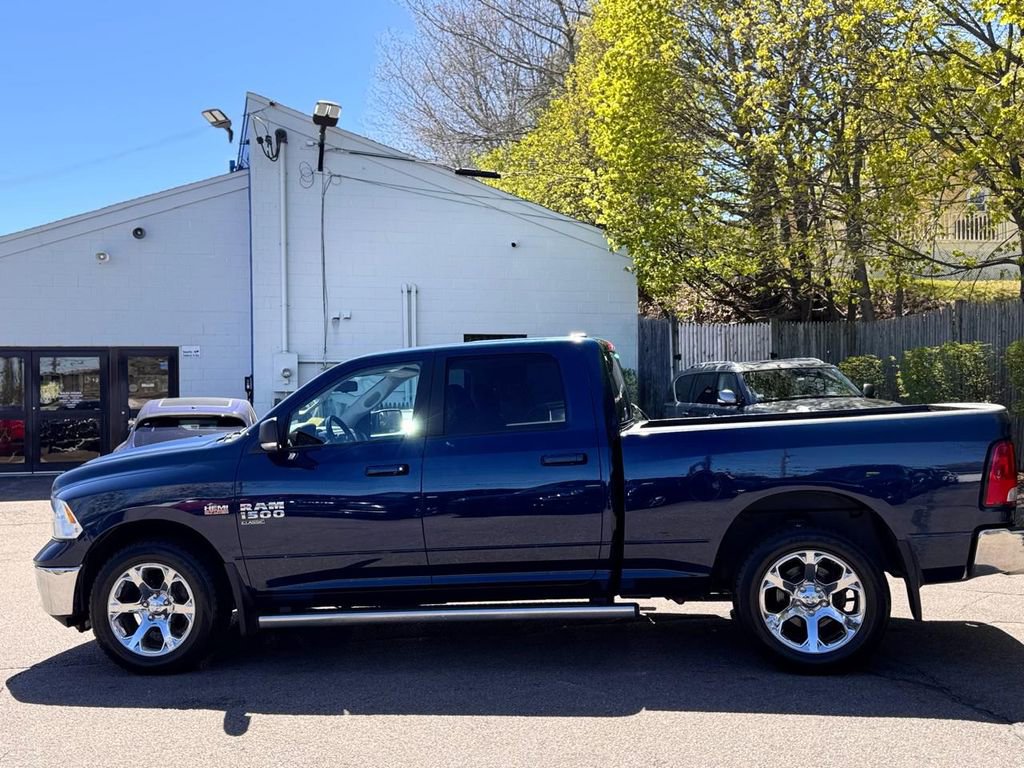 Used 2021 RAM 1500 Classic SLT w/ SLT Plus D￩cor Group AWD/4WD image 3