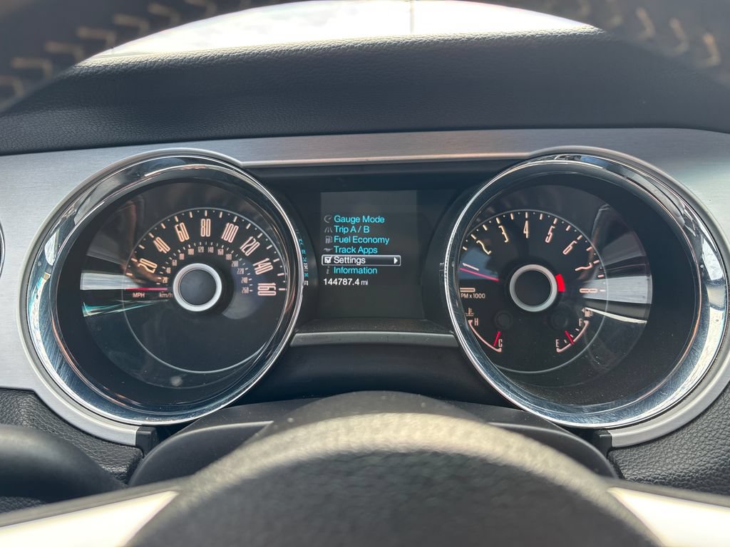 Used 2014 Ford Mustang GT Premium w/ Comfort Package RWD image 24