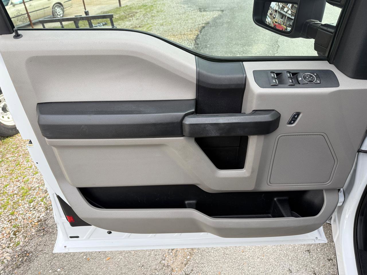 Used 2017 Ford F350 XL image 22