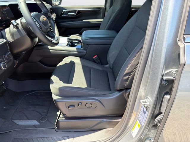 Used 2025 Chevrolet Suburban LS w/ Max Trailering Package AWD/4WD image 21