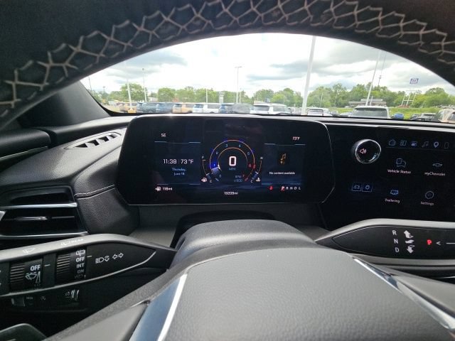 Used 2025 Chevrolet Traverse LT FWD image 18