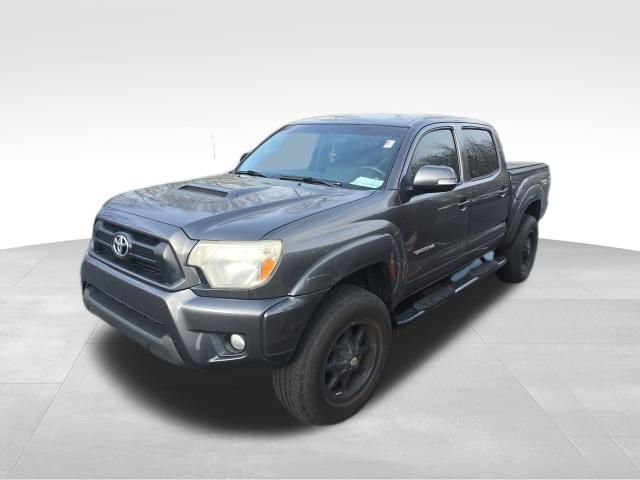 Used 2014 Toyota Tacoma PreRunner w/ TRD Sport Package image 2