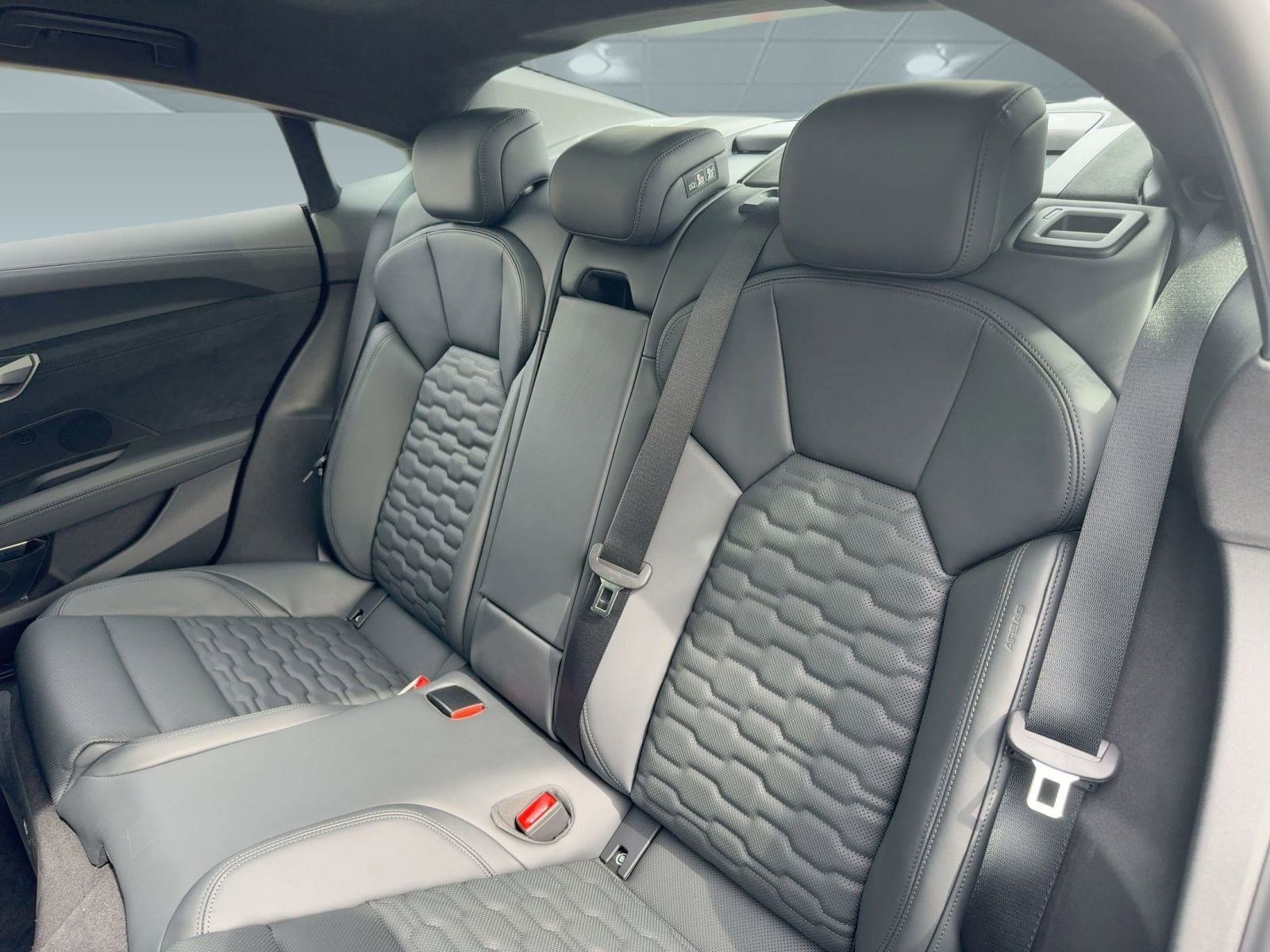 New 2026 Audi RS e-tron GT performance image 27