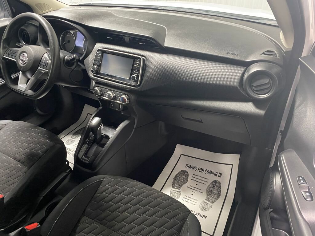 Used 2022 Nissan Kicks S image 3