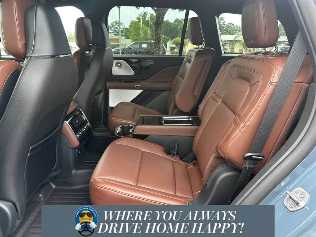 Used 2025 Lincoln Aviator Reserve w/ Luxury Package RWD image 23