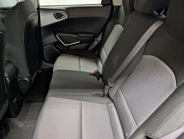 Used 2024 Kia Soul S FWD image 11