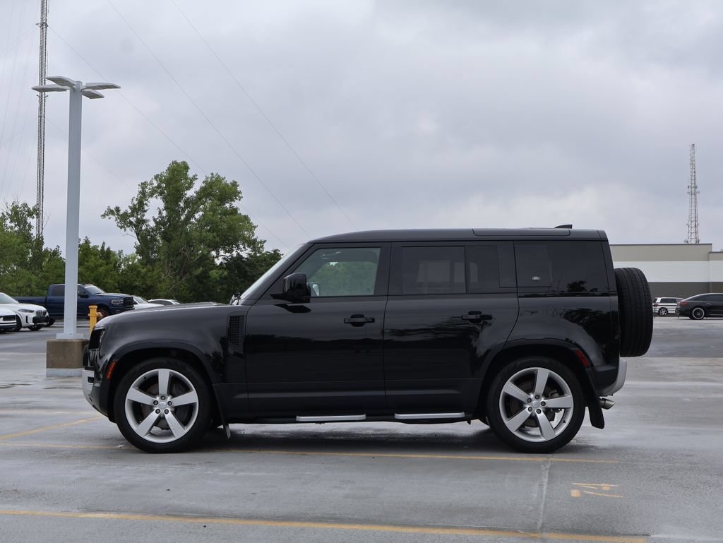 Used 2024 Land Rover Defender 110 SE AWD/4WD image 4