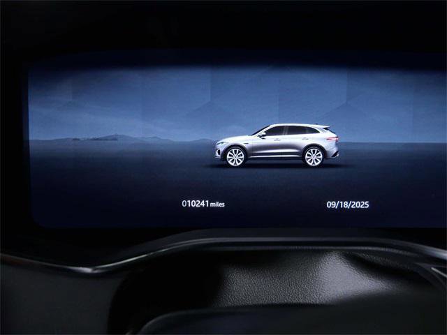 Used 2026 Jaguar F-PACE R-Dynamic S image 25