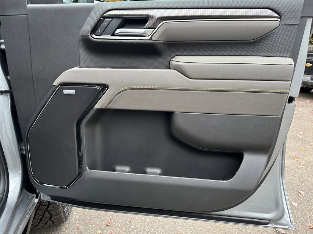 New 2026 Chevrolet Silverado 2500 ZR2 w/ LPO, Dark Essentials Package image 25