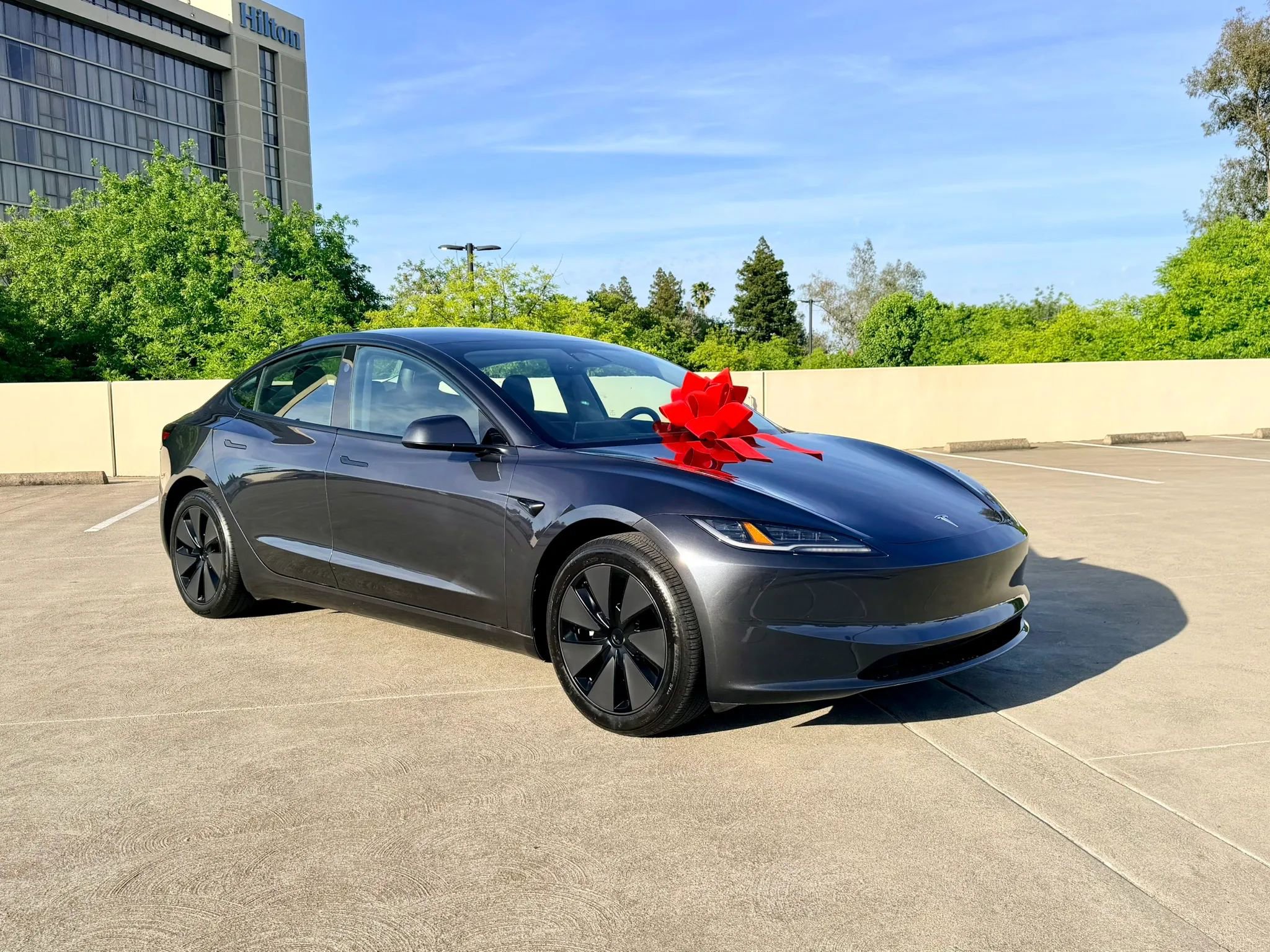 Used 2024 Tesla Model 3 Standard Range RWD image 2