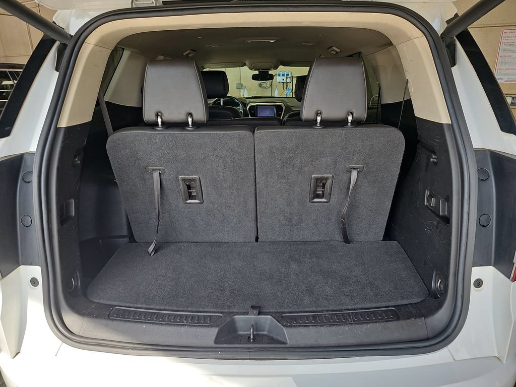 Used 2023 GMC Acadia Denali FWD image 12