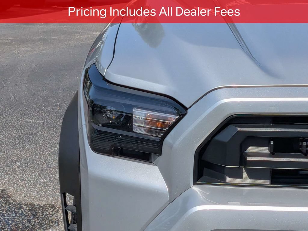 Certified 2025 Toyota 4Runner SR5 AWD/4WD image 11