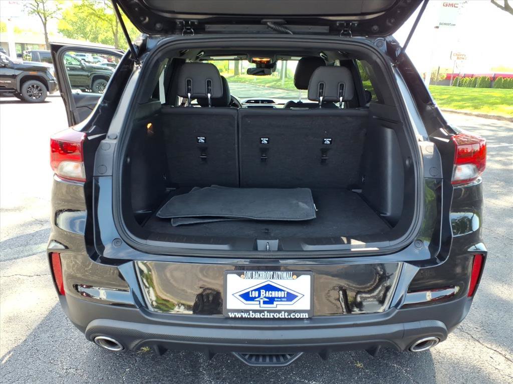 Used 2023 Chevrolet TrailBlazer RS w/ Convenience Package FWD image 30