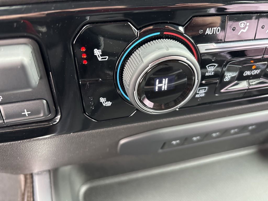 Certified 2025 Chevrolet Silverado 2500 LT w/ Convenience Package image 27