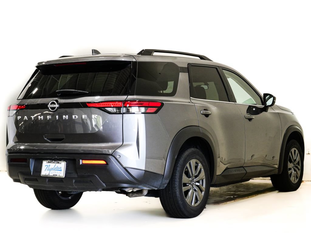 Used 2025 Nissan Pathfinder SV FWD image 6