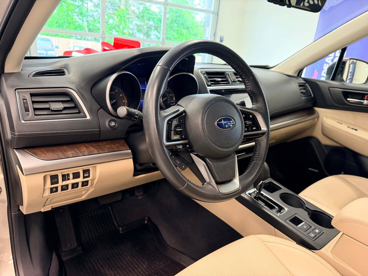 Used 2018 Subaru Outback 2.5i Limited AWD/4WD image 19