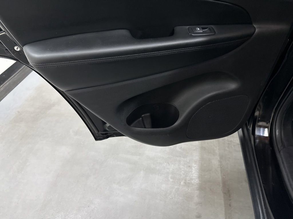 Used 2020 Jeep Grand Cherokee Laredo AWD/4WD image 53