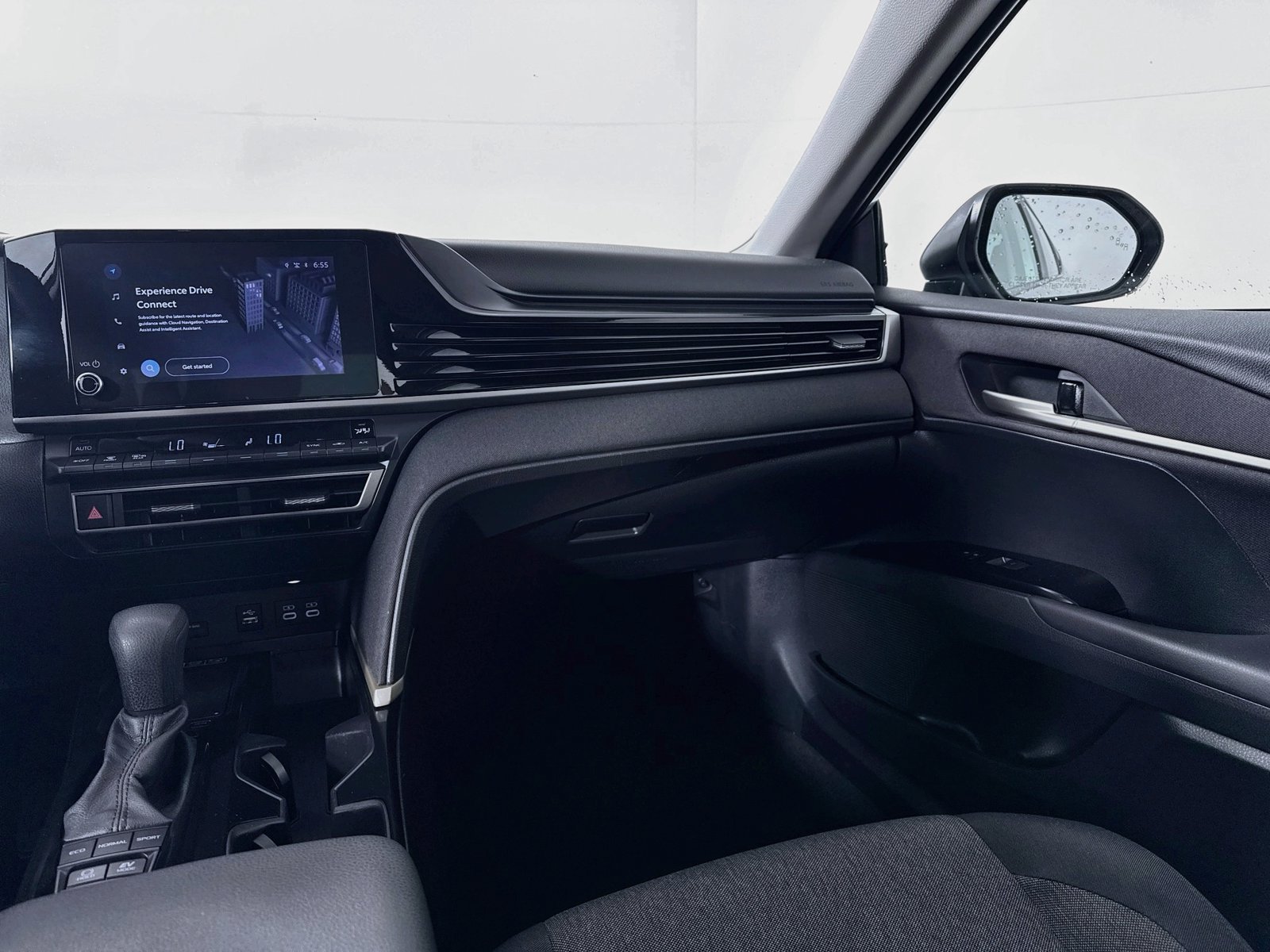 Used 2025 Toyota Camry LE FWD image 21