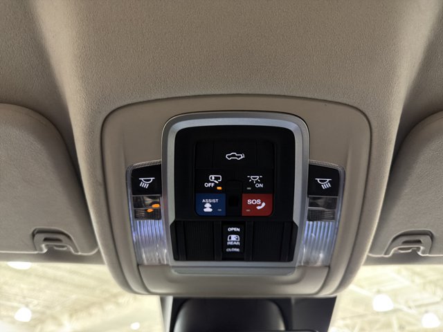 Used 2022 RAM 1500 Limited AWD/4WD image 33