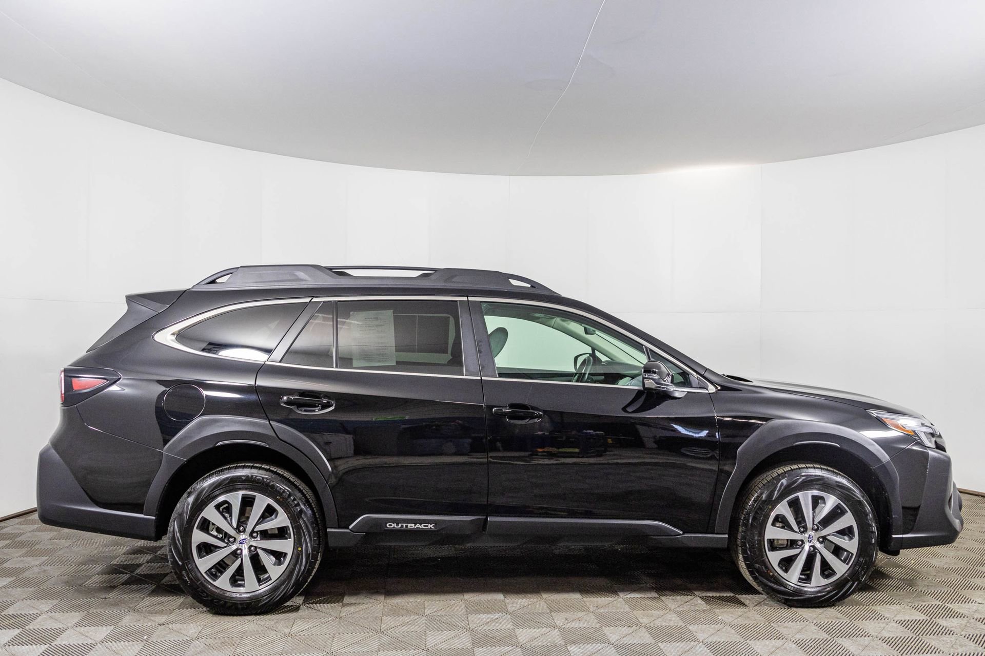 Used 2024 Subaru Outback Premium image 13