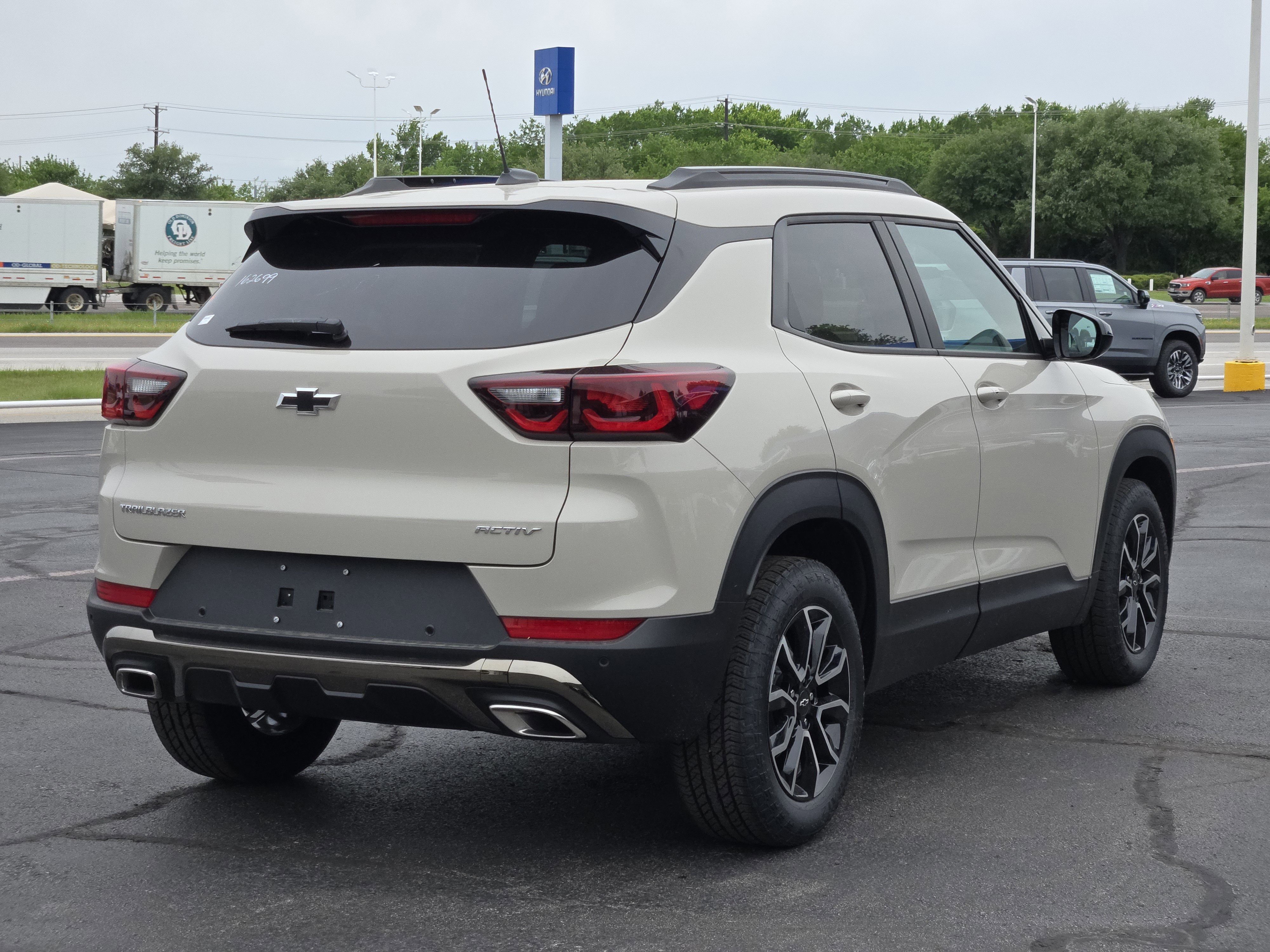 New 2026 Chevrolet TrailBlazer ACTIV w/ Convenience Package FWD image 4
