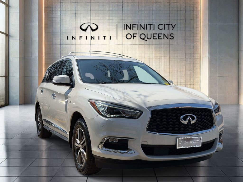 Used 2019 INFINITI QX60 Luxe w/ Essential Package