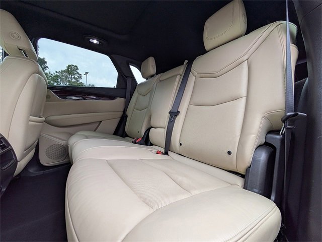 Used 2017 Cadillac XT5 Luxury w/ Driver Awareness Package image 14