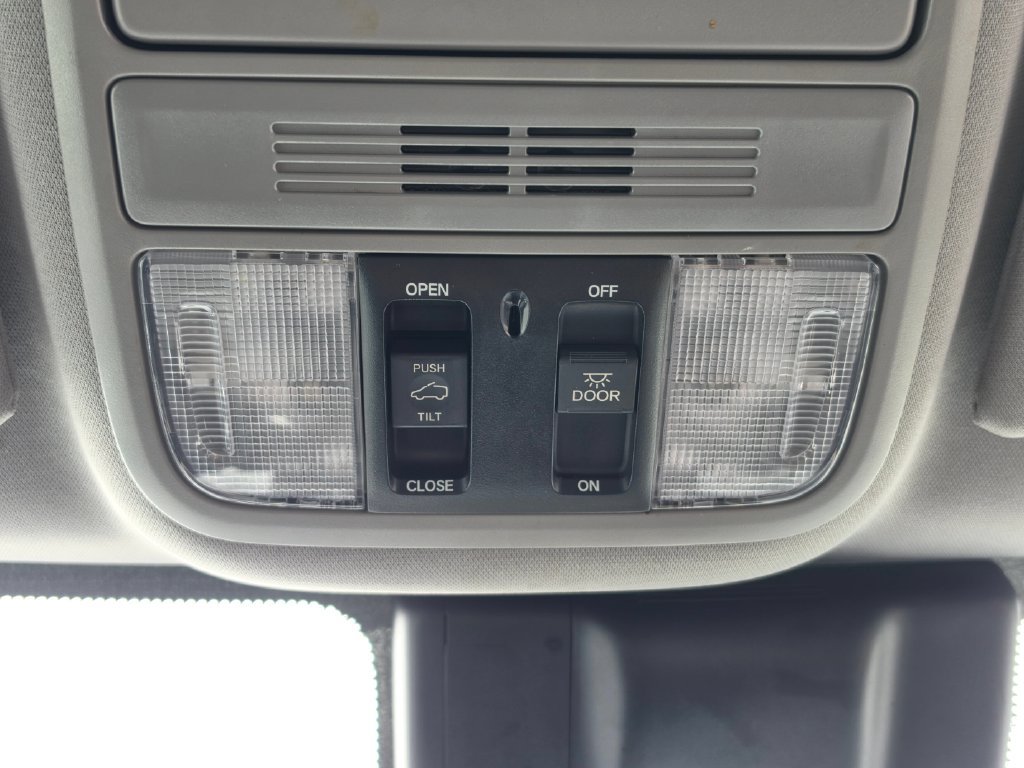 Used 2018 Honda Odyssey EX-L image 16