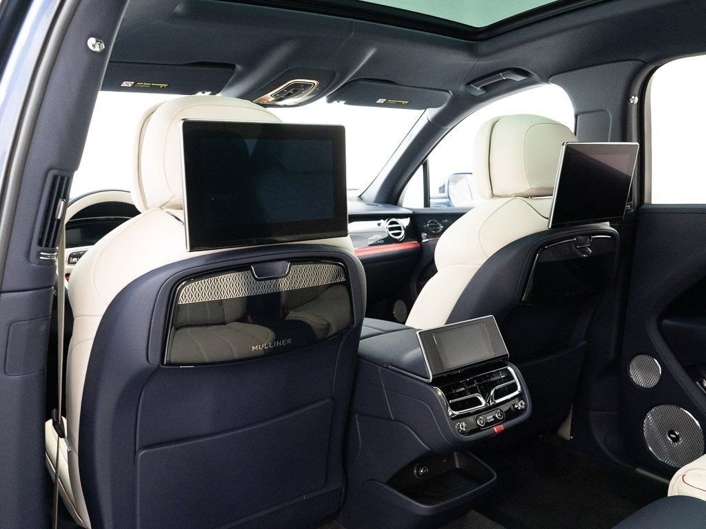 Certified 2025 Bentley Bentayga Extended Wheelbase image 23