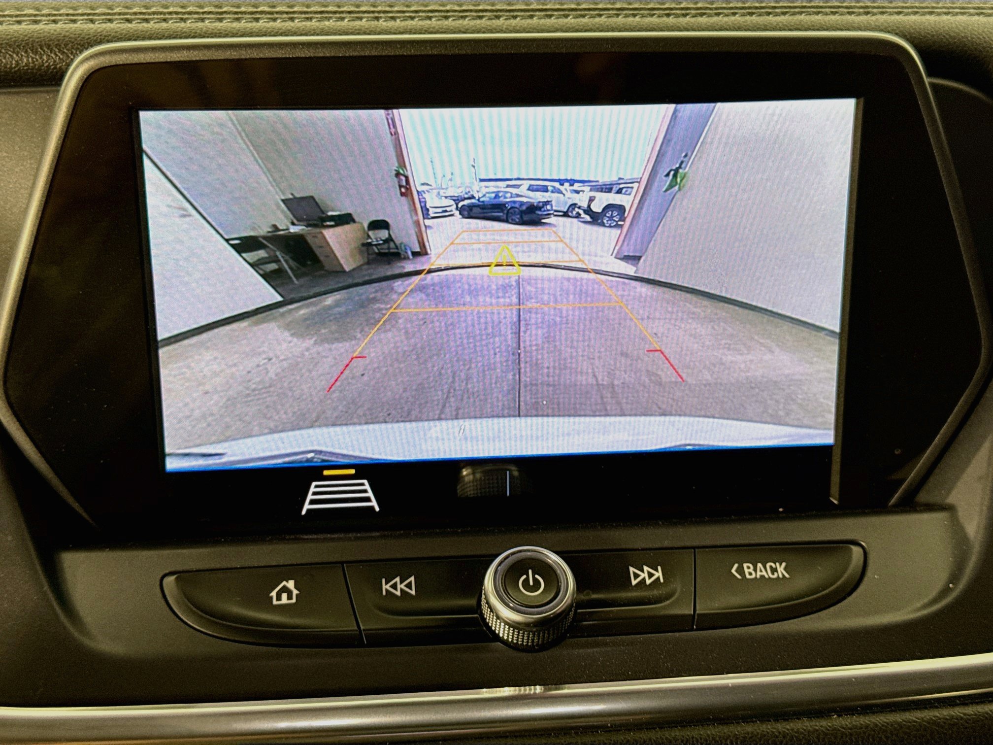 Used 2020 Chevrolet Blazer LT FWD image 16