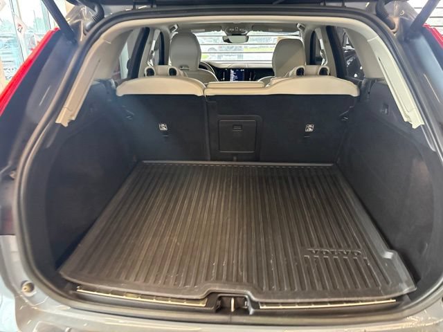 Used 2023 Volvo XC60 B5 Plus w/ Protection Package Premier FWD image 23