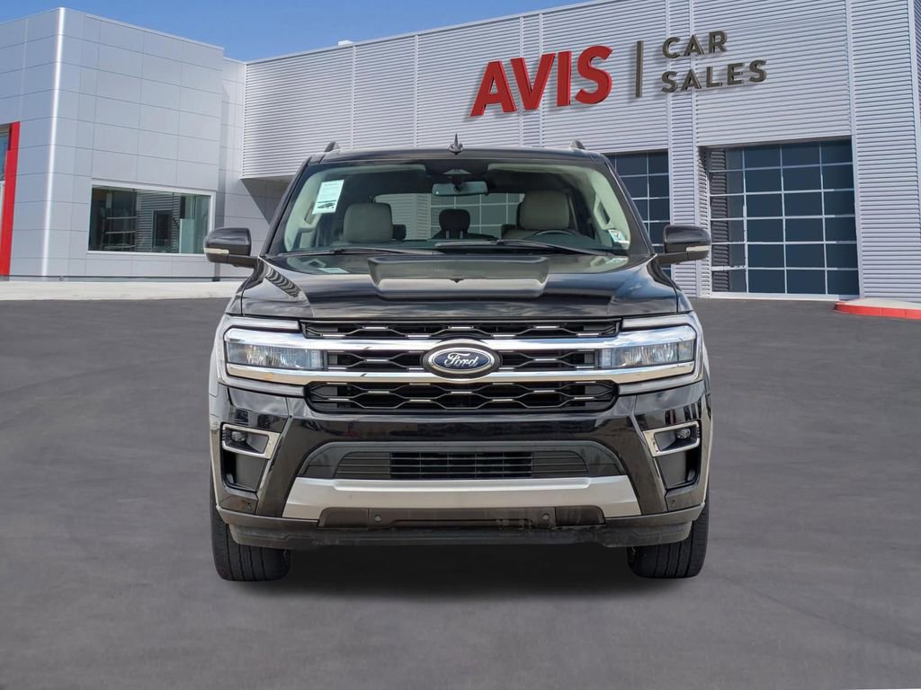 Used 2024 Ford Expedition Limited AWD/4WD image 2