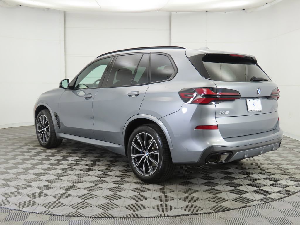 Certified 2024 BMW X5 xDrive40i w/ M Sport Package image 7