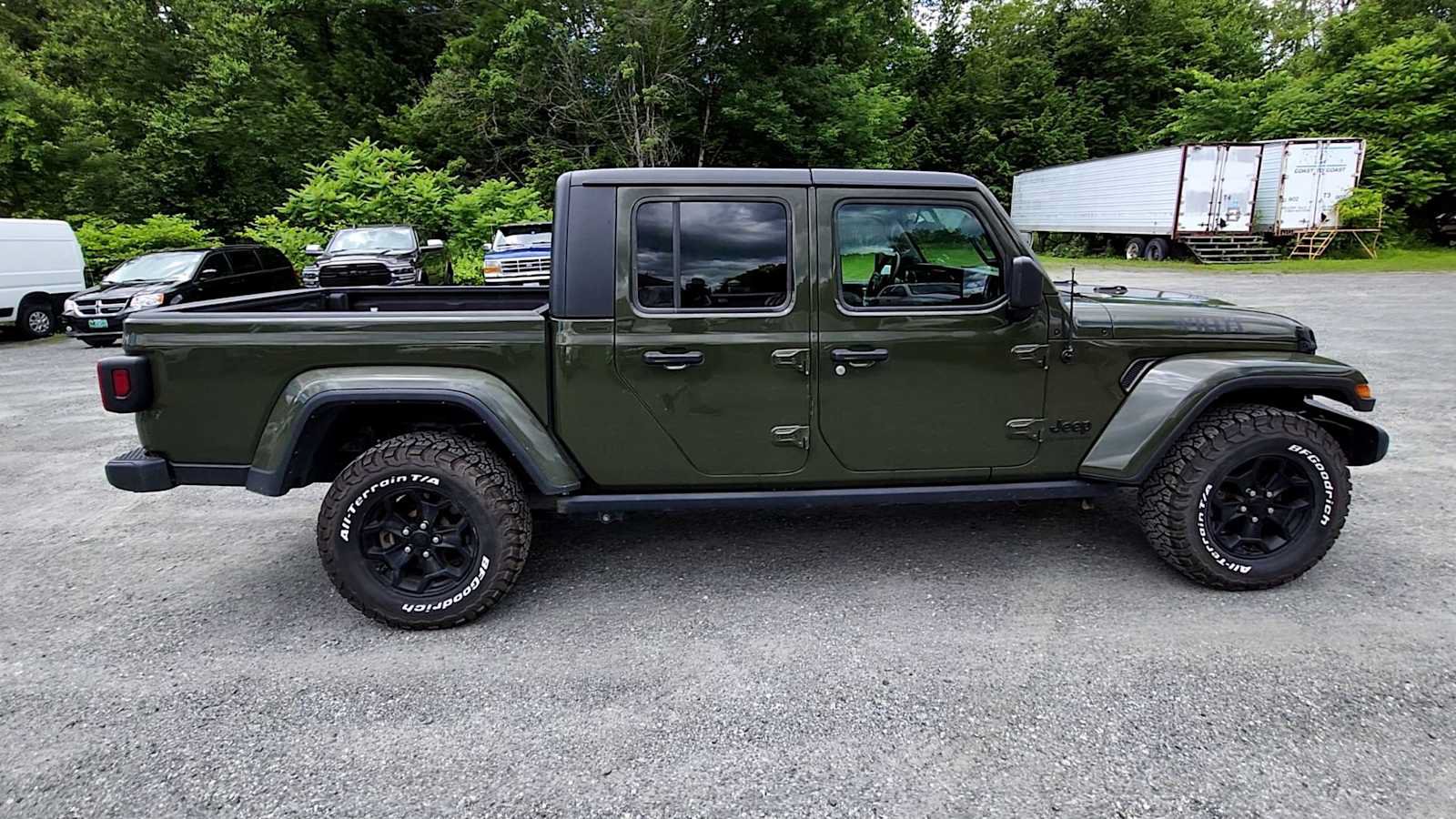 Used 2022 Jeep Gladiator Sport AWD/4WD image 9