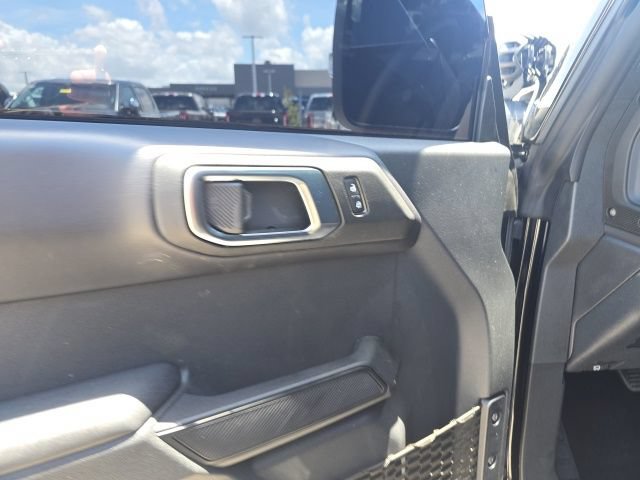 Used 2025 Ford Bronco Outer Banks AWD/4WD image 12