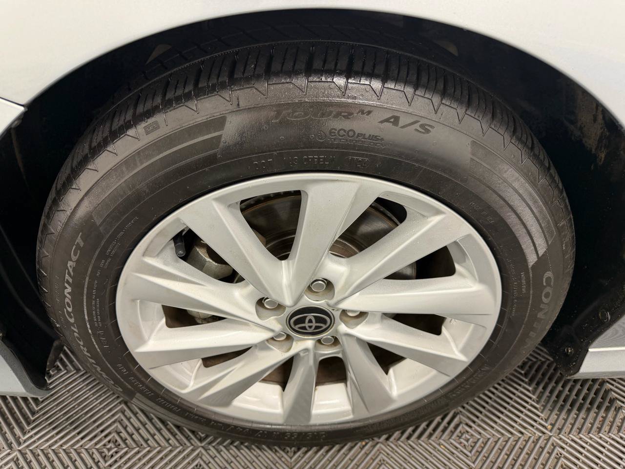 Used 2023 Toyota Camry LE FWD image 33