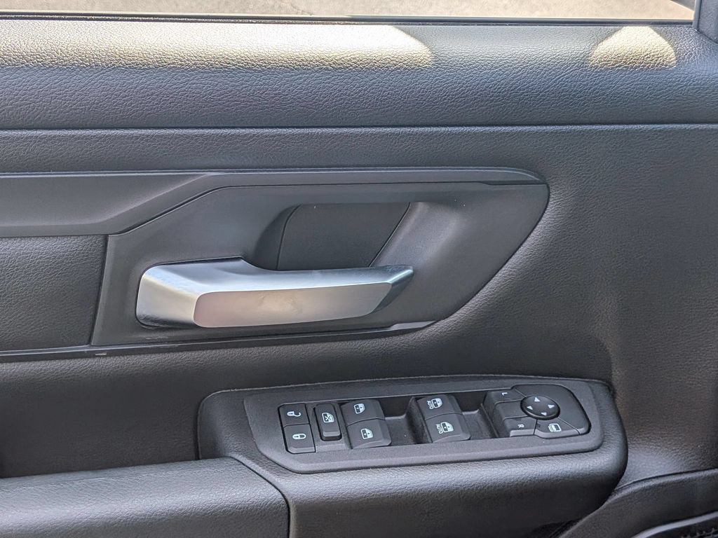 New 2026 RAM 1500 Express AWD/4WD image 11