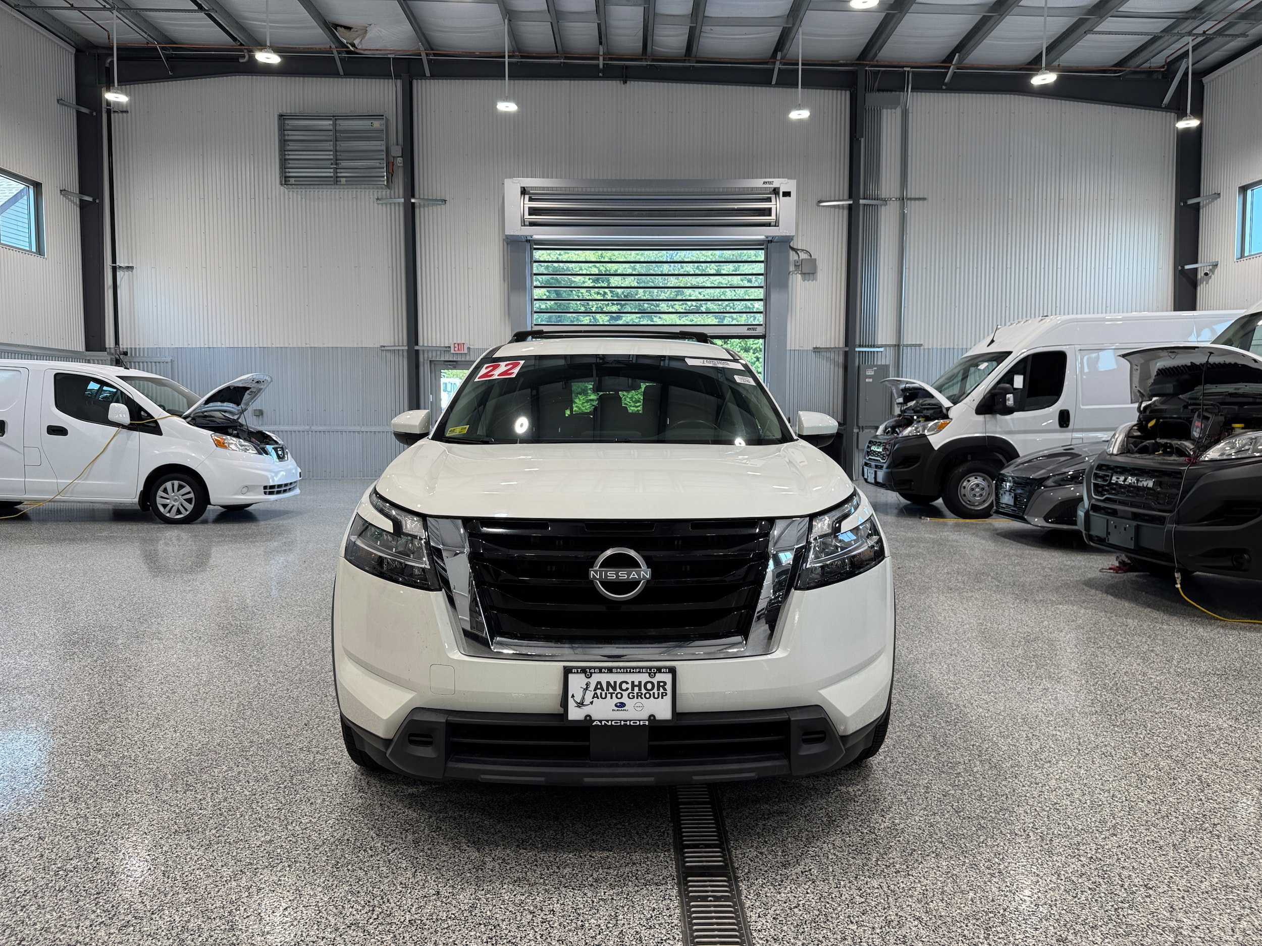 Used 2022 Nissan Pathfinder SV AWD/4WD image 2