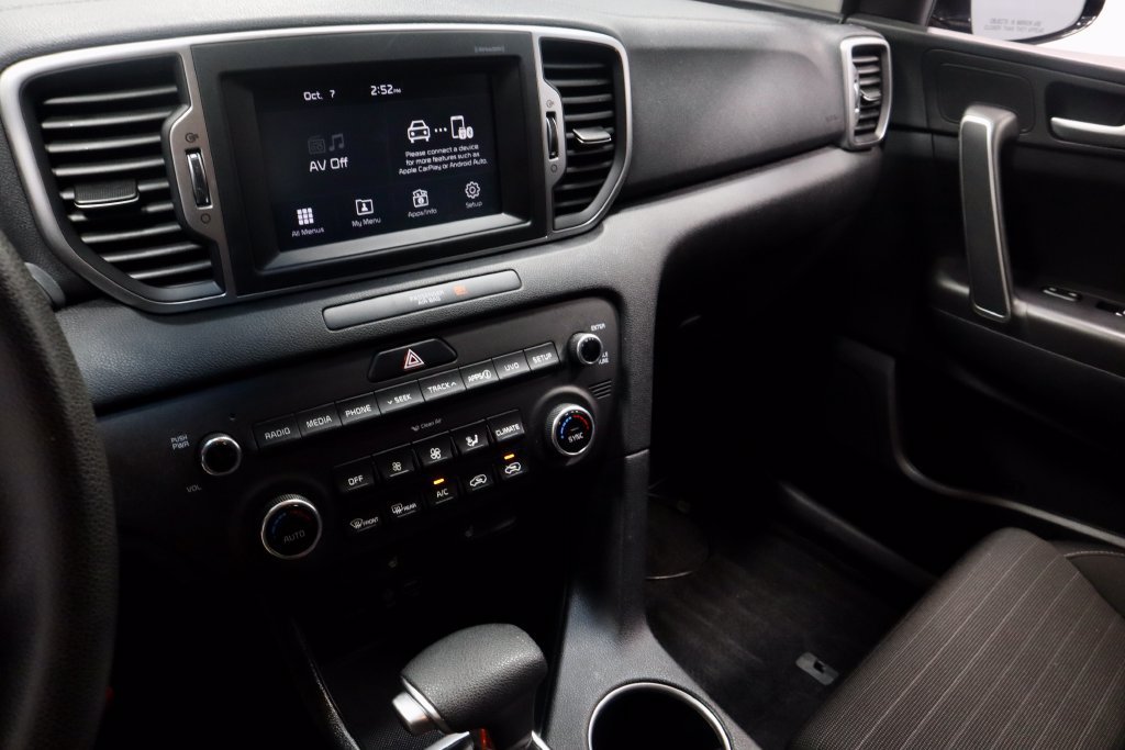 Used 2018 Kia Sportage LX w/ LX Technology Package FWD image 31