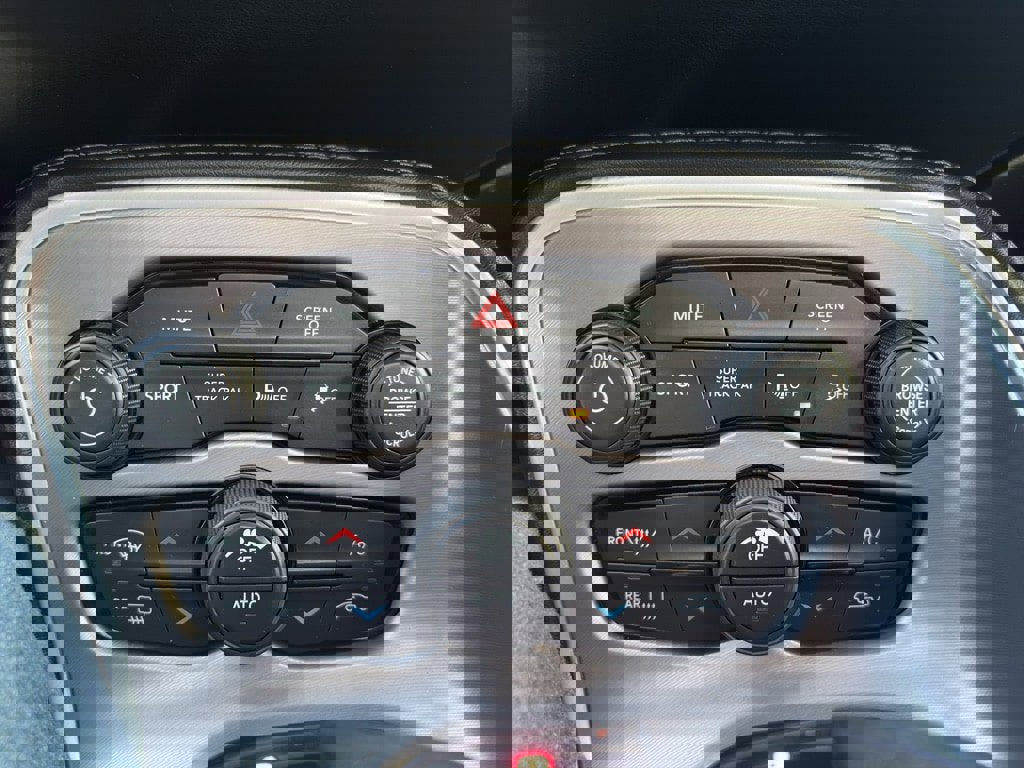 Used 2022 Dodge Challenger GT w/ Plus Package image 12