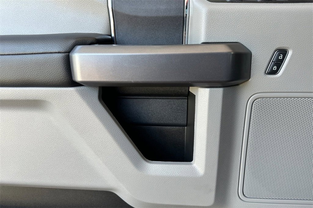 Used 2022 Ford F350 XLT image 12