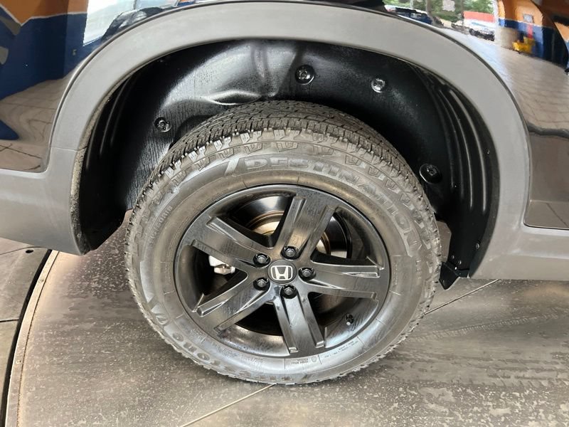 Used 2023 Honda Ridgeline Black Edition image 9
