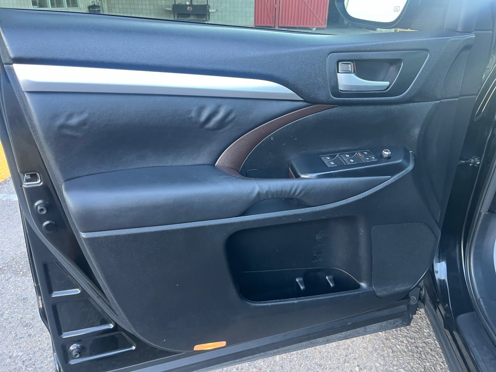 Used 2015 Toyota Highlander XLE image 13