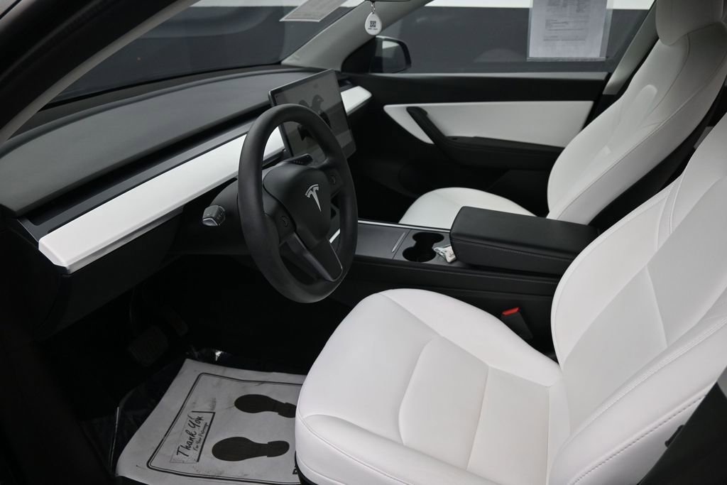 Used 2022 Tesla Model Y Long Range AWD/4WD image 22