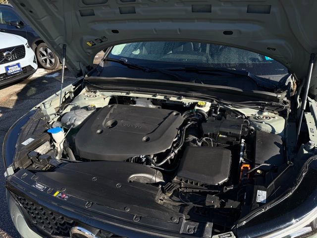 Certified 2024 Volvo XC40 B5 Plus w/ Protection Package Premier image 17