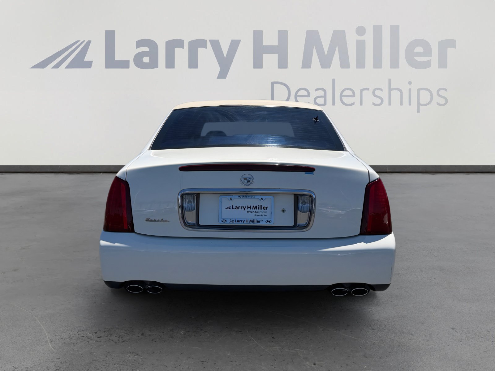 Used 2003 Cadillac De Ville Limousine FWD image 4