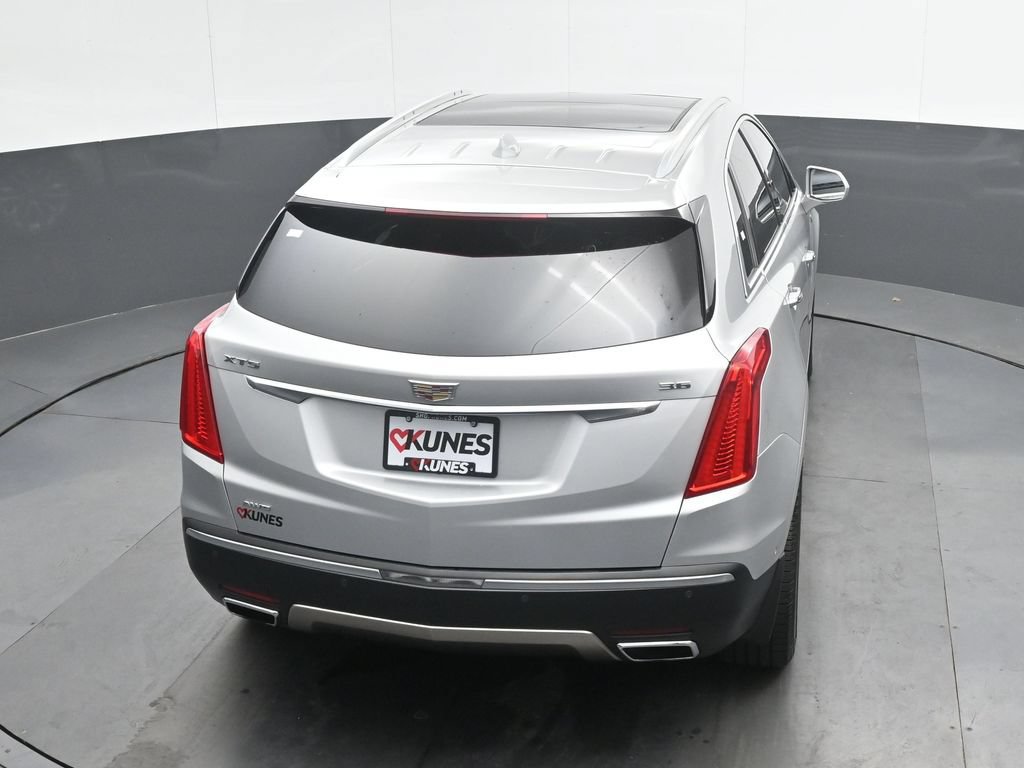 Used 2017 Cadillac XT5 Platinum w/ Driver Assist Package AWD/4WD image 28