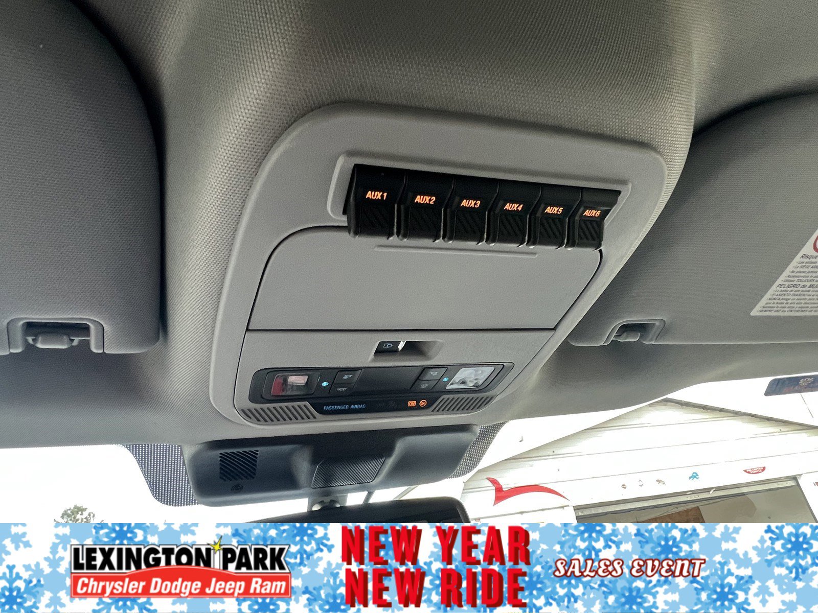 Used 2025 Ford F250 XLT w/ Black Appearance Package image 22