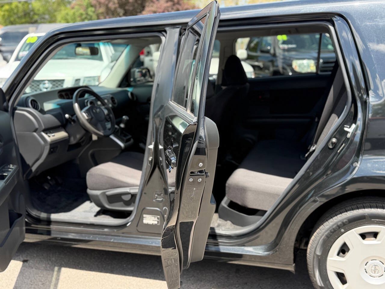Used 2009 Scion xB FWD image 42