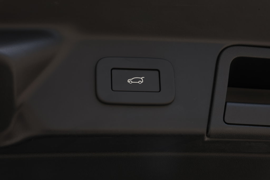 New 2026 Land Rover Range Rover Velar Autobiography AWD/4WD image 28